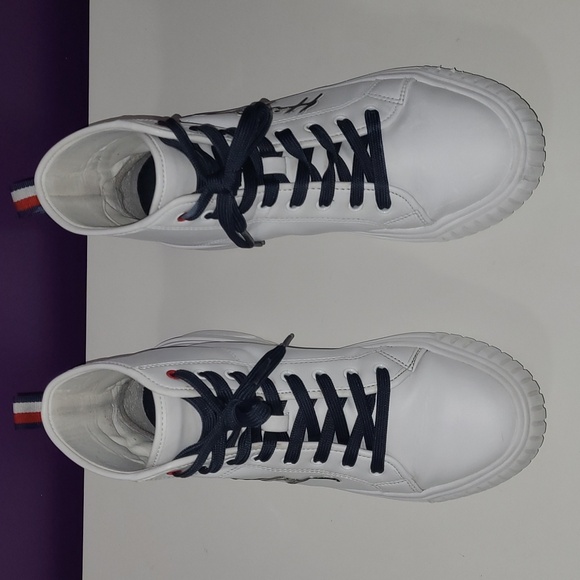 Tommy Hilfiger Women's Lace Up Sneakers White Boots Pre loved good cond sizes9m - Picture 4 of 8